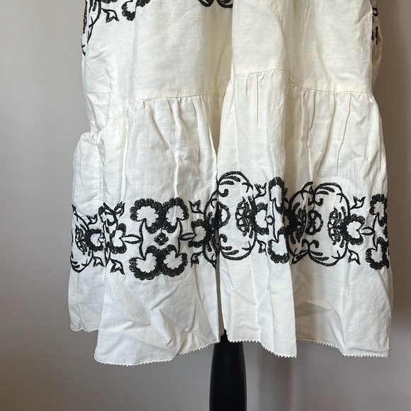 NWT old navy dress with floral print - Picture 2 of 10